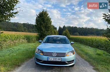 Седан Volkswagen Passat 2011 в Любарі