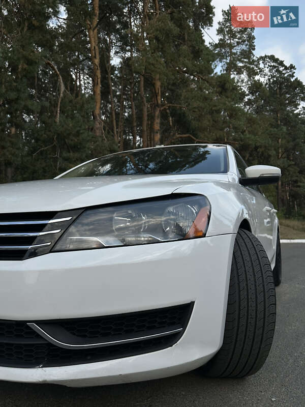 Седан Volkswagen Passat 2013 в Киеве