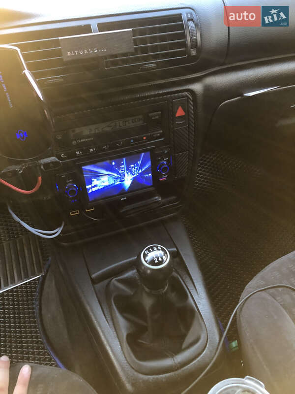 Универсал Volkswagen Passat 2001 в Львове