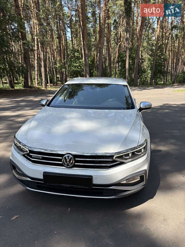 Універсал Volkswagen Passat 2019 в Черкасах