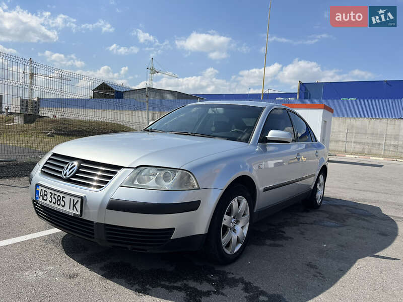 Седан Volkswagen Passat 2002 в Виннице