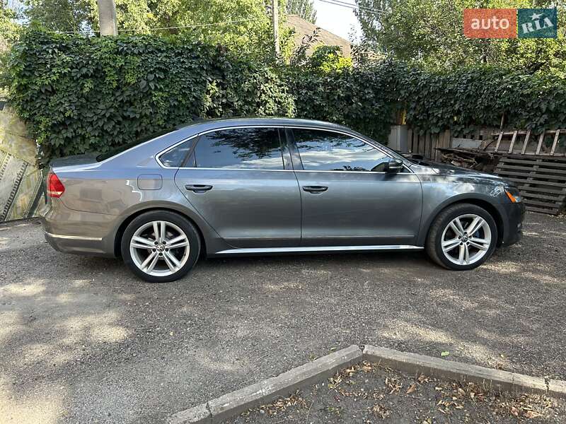 Седан Volkswagen Passat 2013 в Запорожье