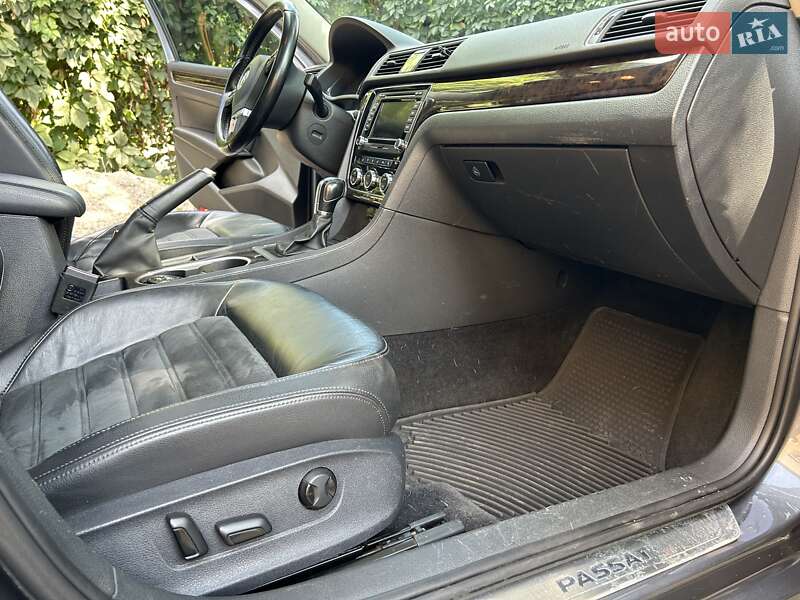 Седан Volkswagen Passat 2013 в Запорожье