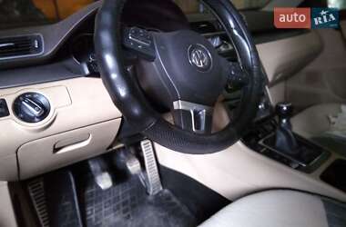 Универсал Volkswagen Passat 2012 в Самборе