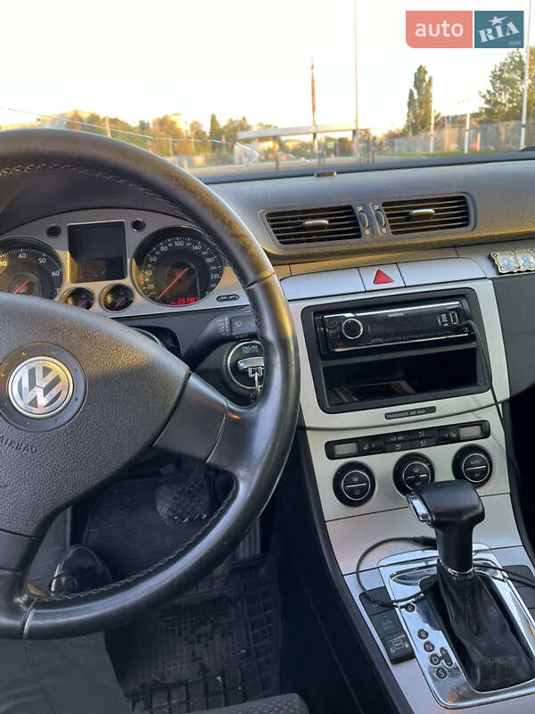 Седан Volkswagen Passat 2008 в Харькове