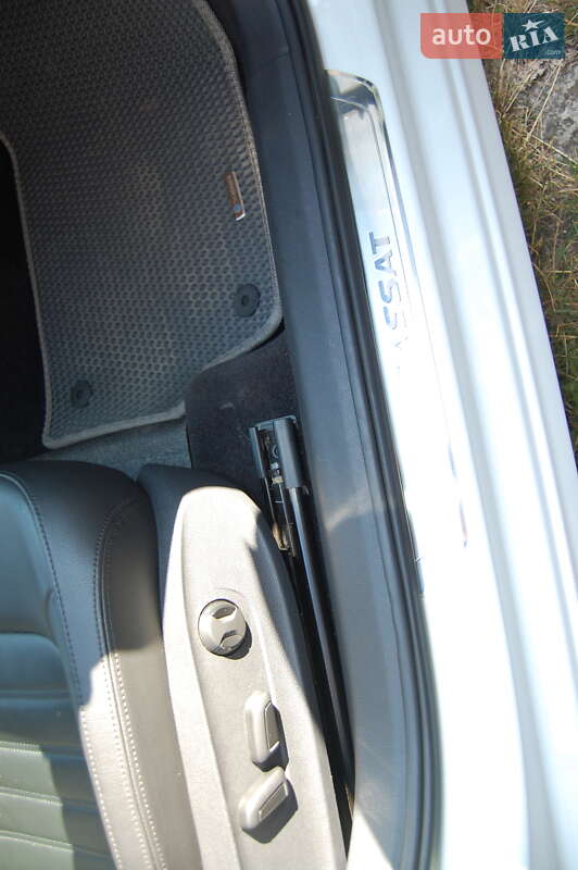 Седан Volkswagen Passat 2015 в Києві