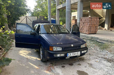 Седан Volkswagen Passat 1990 в Черновцах