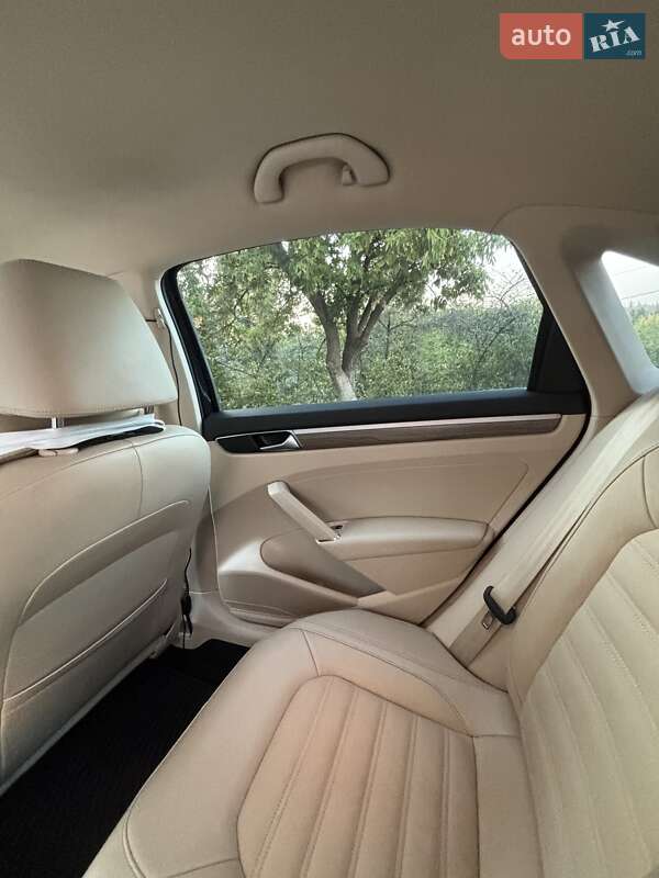 Седан Volkswagen Passat 2018 в Кропивницком