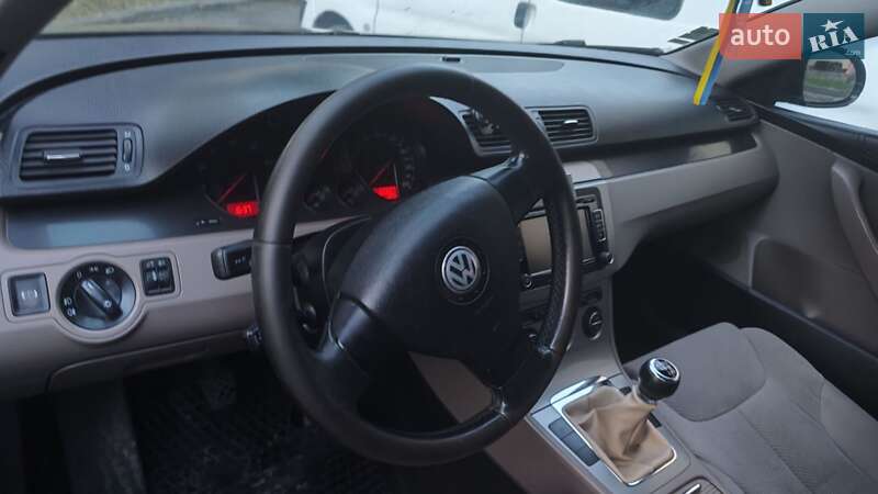 Седан Volkswagen Passat 2006 в Львові