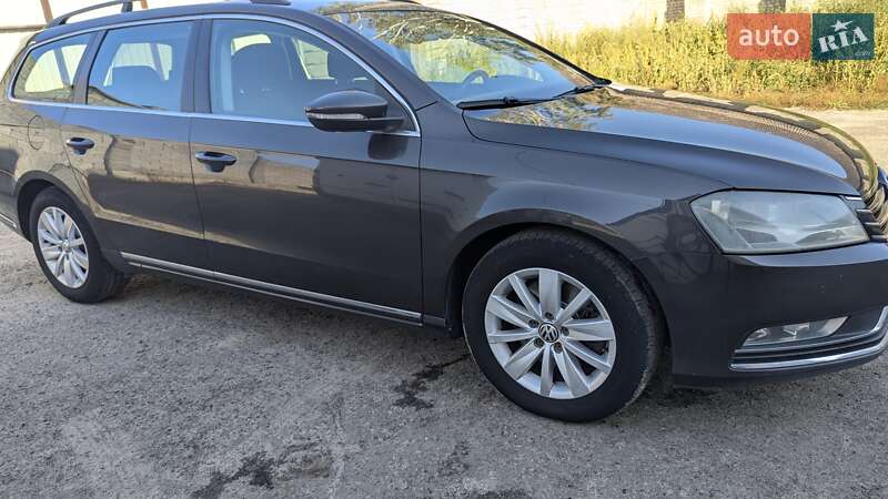 Универсал Volkswagen Passat 2011 в Березному