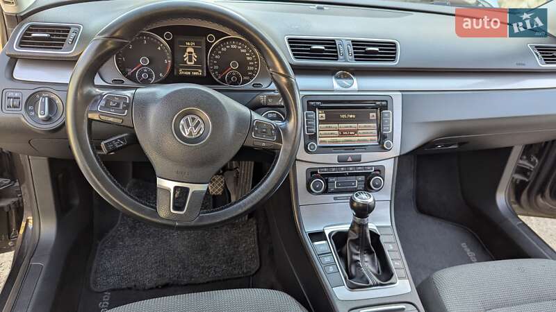 Универсал Volkswagen Passat 2011 в Березному