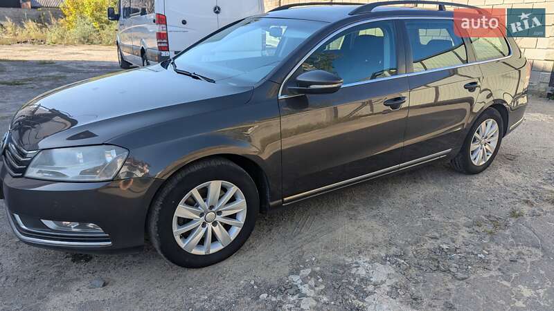 Универсал Volkswagen Passat 2011 в Березному