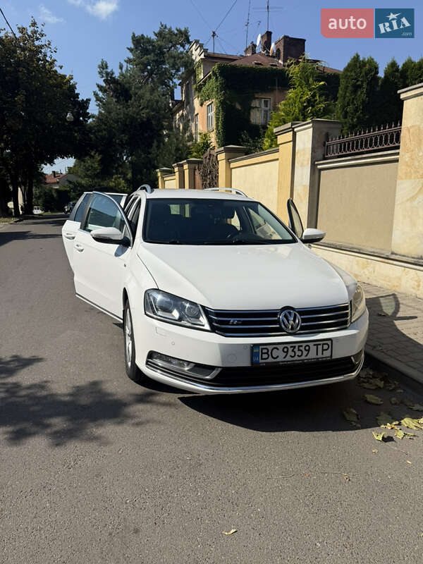 Универсал Volkswagen Passat 2012 в Львове