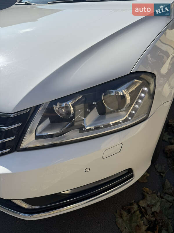 Универсал Volkswagen Passat 2012 в Львове