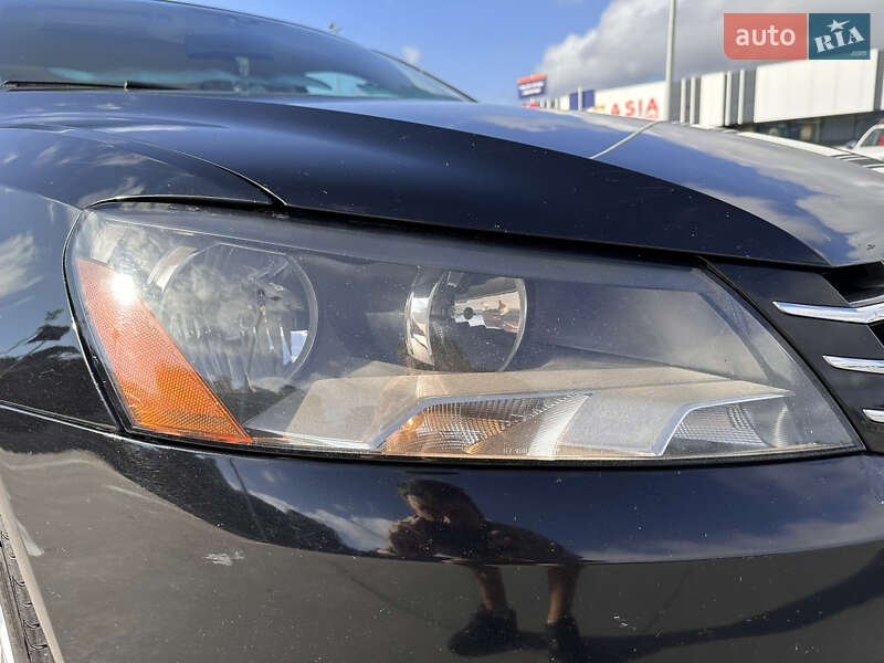 Седан Volkswagen Passat 2013 в Києві