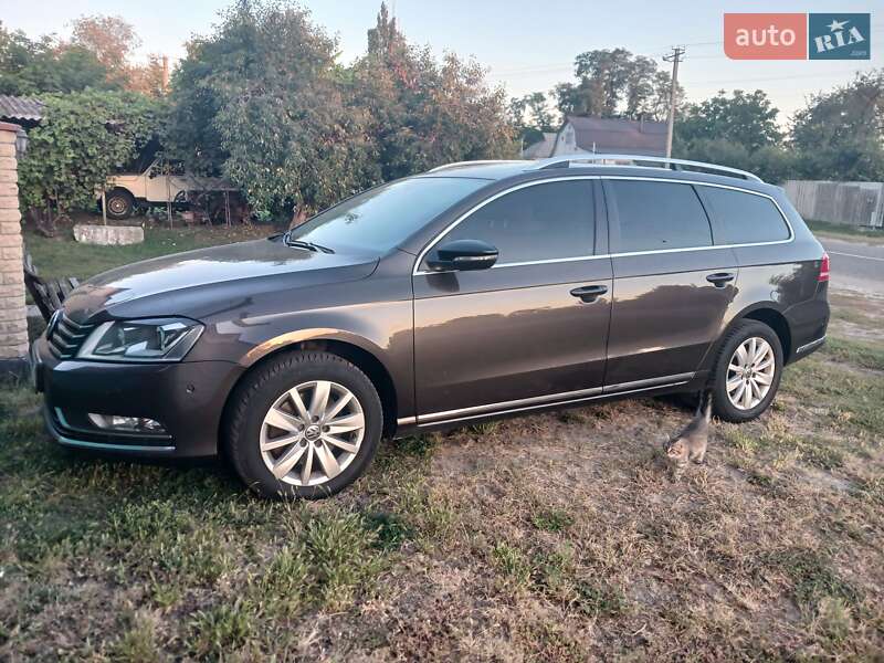 Универсал Volkswagen Passat 2014 в Киеве