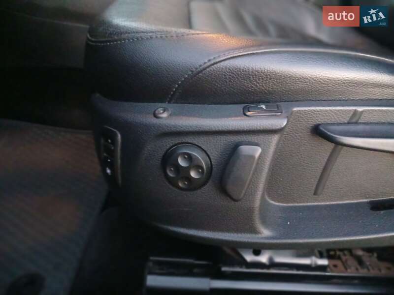 Универсал Volkswagen Passat 2014 в Киеве