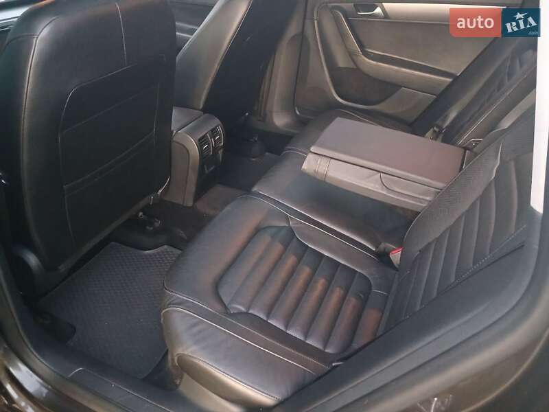 Универсал Volkswagen Passat 2014 в Киеве