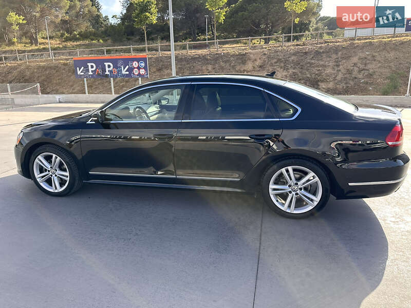 Седан Volkswagen Passat 2013 в Києві