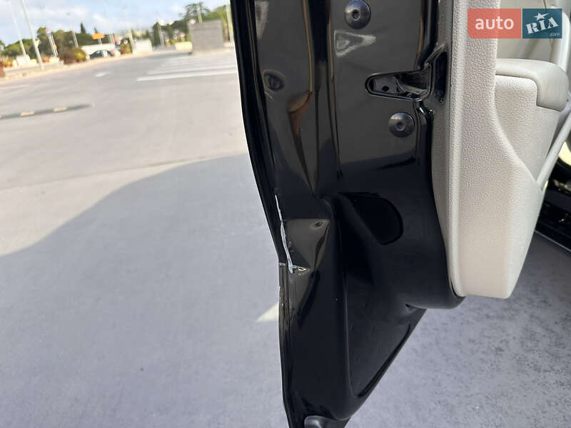 Седан Volkswagen Passat 2013 в Києві