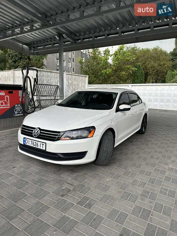 Седан Volkswagen Passat 2013 в Хмельницькому