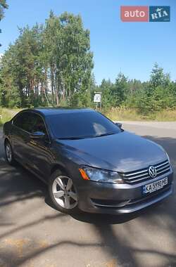 Седан Volkswagen Passat 2013 в Києві