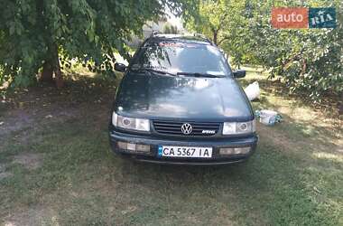 Универсал Volkswagen Passat 1994 в Жашкове