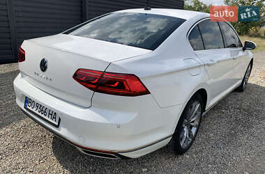 Седан Volkswagen Passat 2021 в 