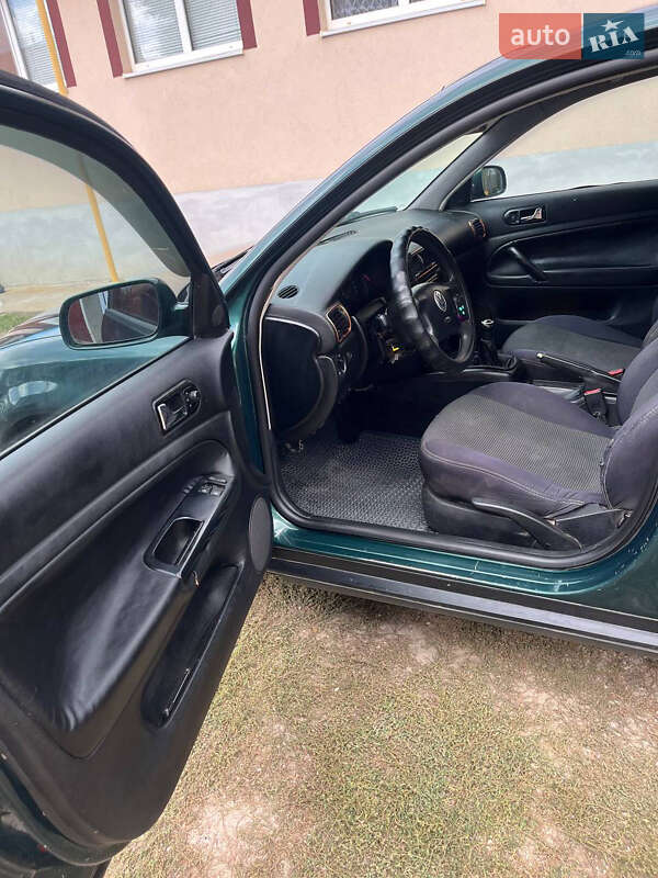 Седан Volkswagen Passat 2000 в Вінниці