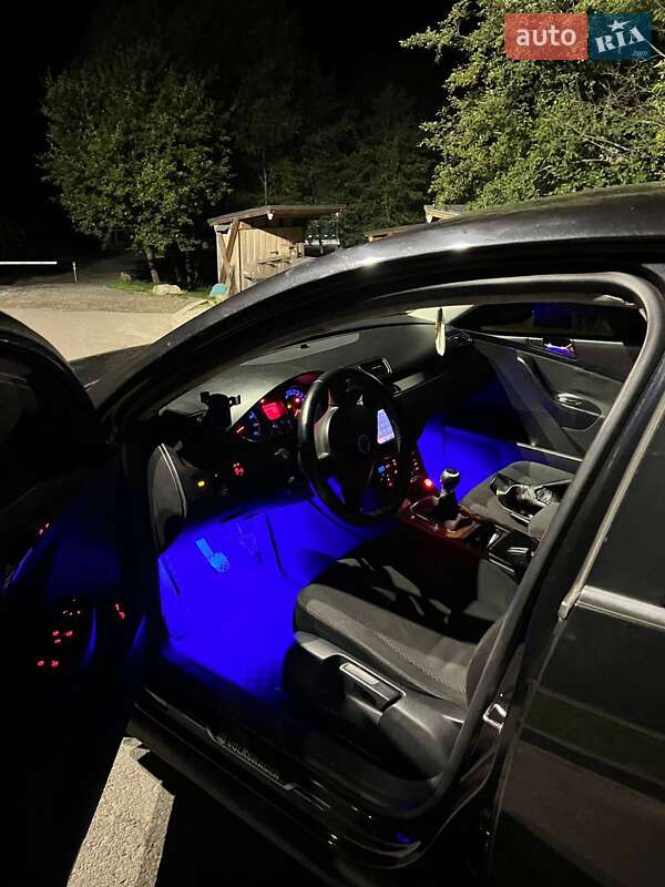 Седан Volkswagen Passat 2006 в Стрые