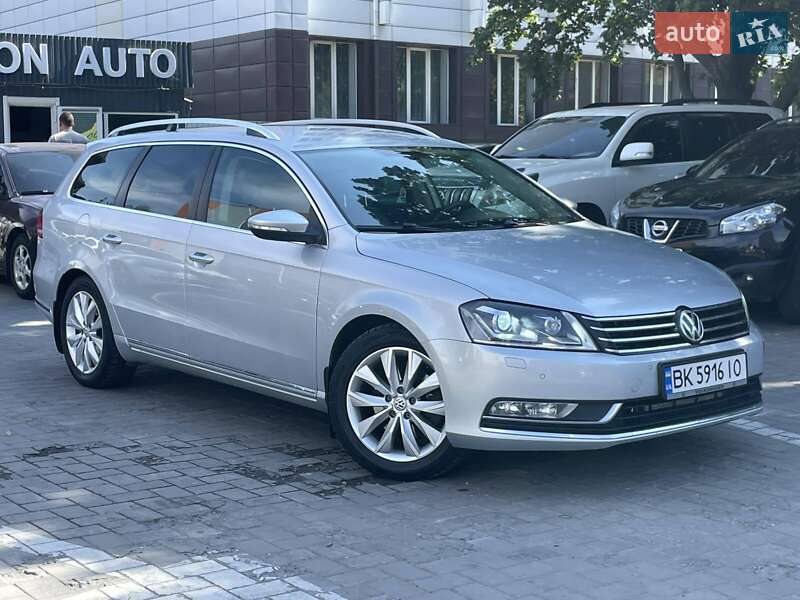 Volkswagen Passat 2011