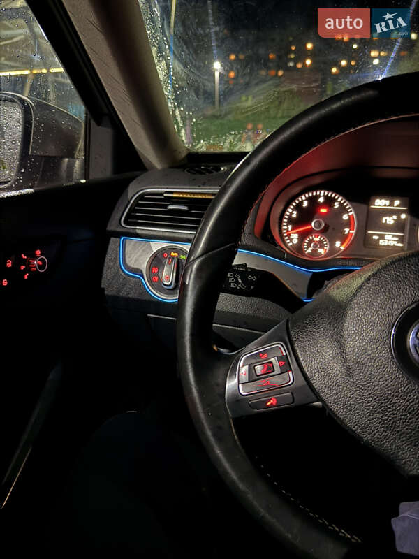 Седан Volkswagen Passat 2012 в Фастове