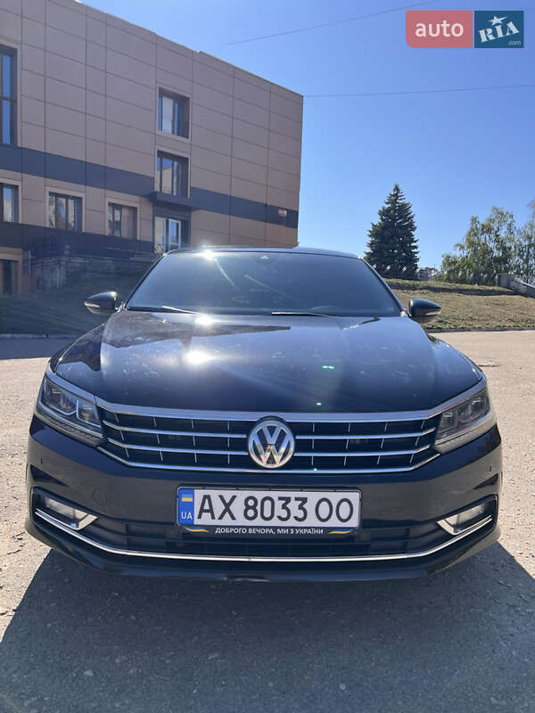 Седан Volkswagen Passat 2015 в Лозовой
