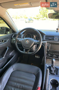Седан Volkswagen Passat 2015 в 