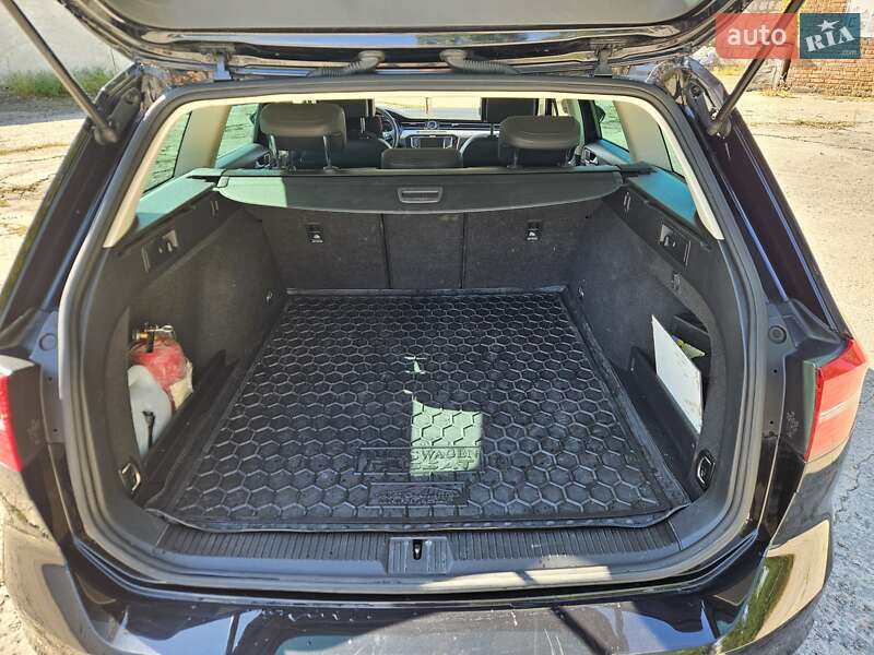 Універсал Volkswagen Passat 2017 в Українці