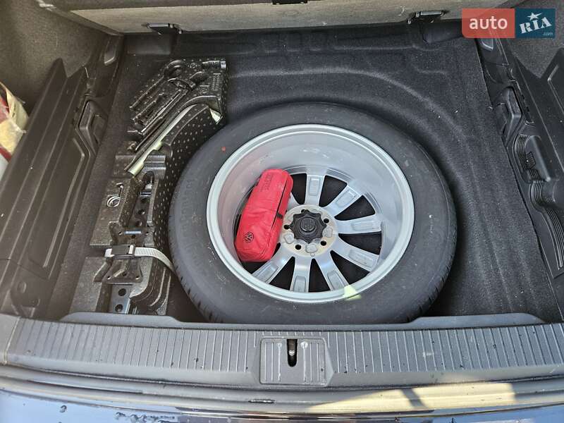 Універсал Volkswagen Passat 2017 в Українці