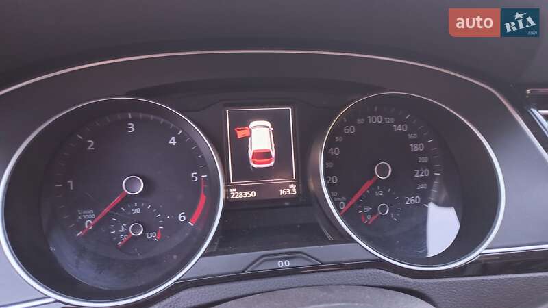 Универсал Volkswagen Passat 2016 в Жашкове фото 11 Универсал Volkswagen Passat 2016 в Жашкове