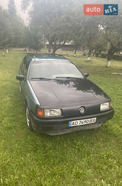 Универсал Volkswagen Passat 1991 в Нижних Воротах