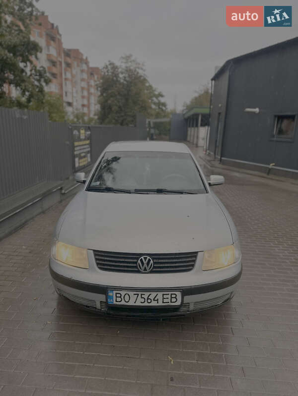Седан Volkswagen Passat 1997 в Тернополі