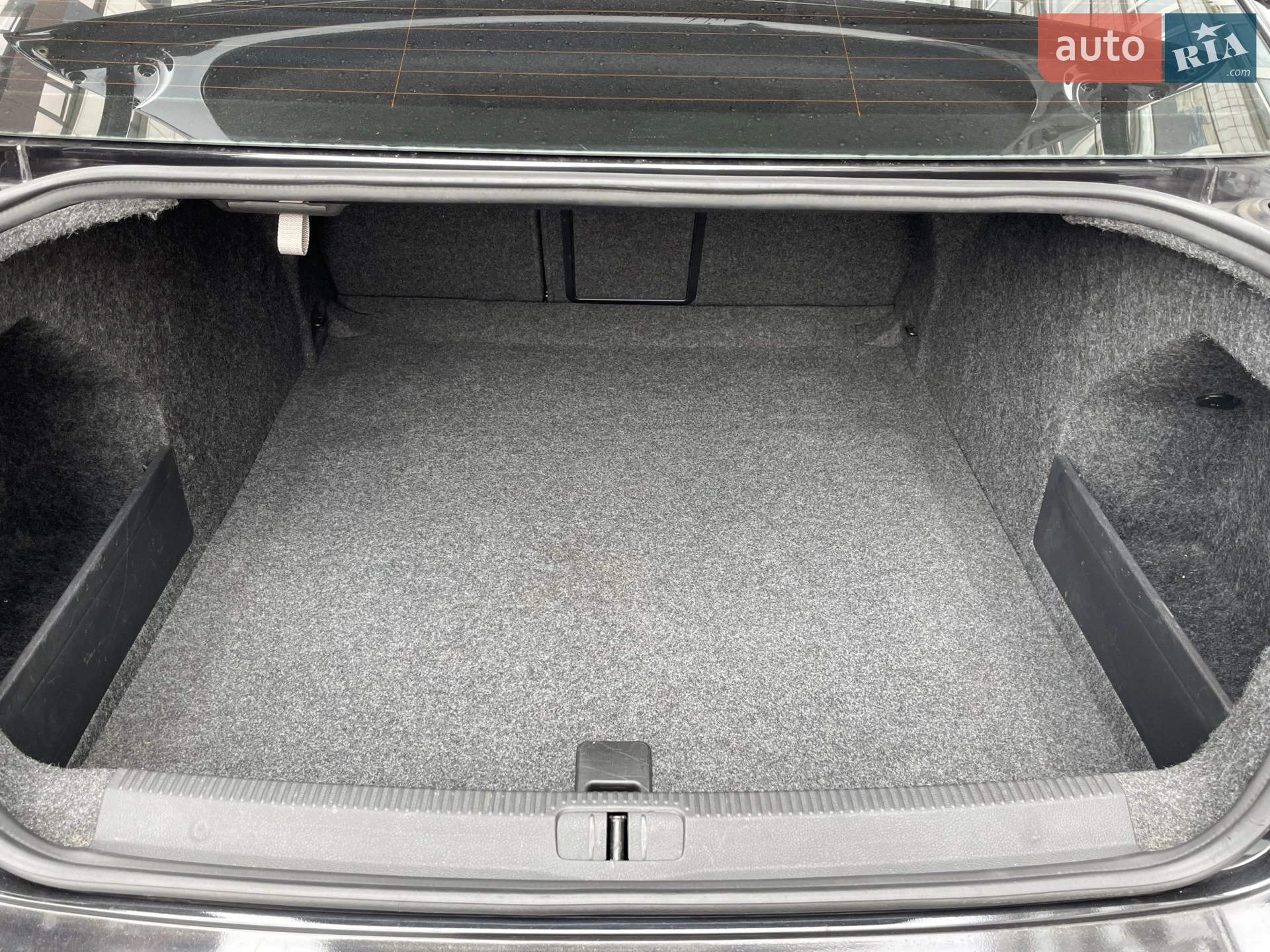 2010 Volkswagen Passat - мініатюра 32