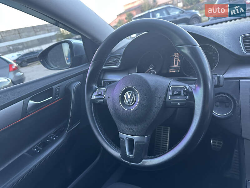 Універсал Volkswagen Passat 2012 в Ніжині