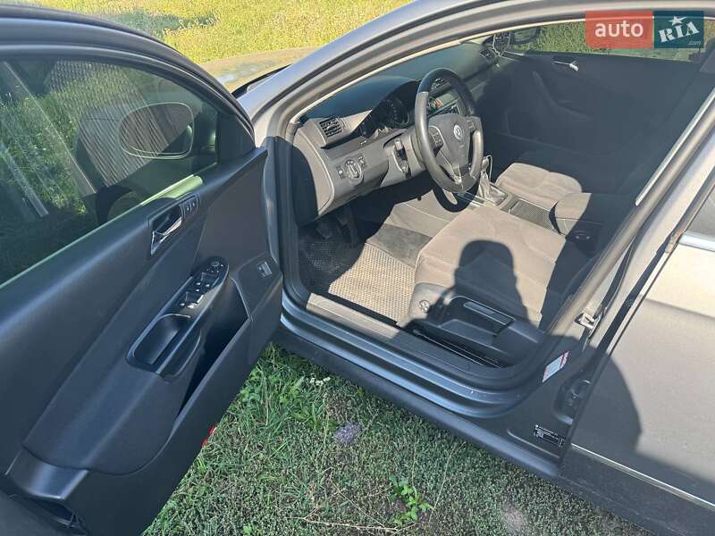 Седан Volkswagen Passat 2007 в Харкові