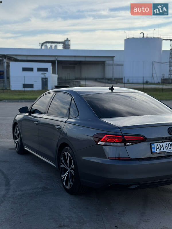 Седан Volkswagen Passat 2021 в Коростене