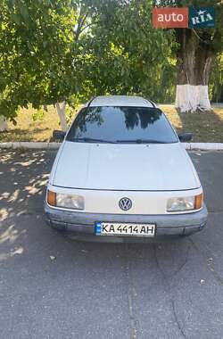 Универсал Volkswagen Passat 1992 в Киеве