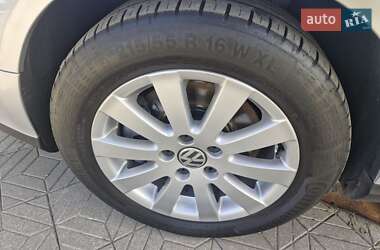 Универсал Volkswagen Passat 2009 в 
