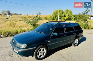 Универсал Volkswagen Passat 1997 в 