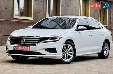 Седан Volkswagen Passat 2020 в Одесі
