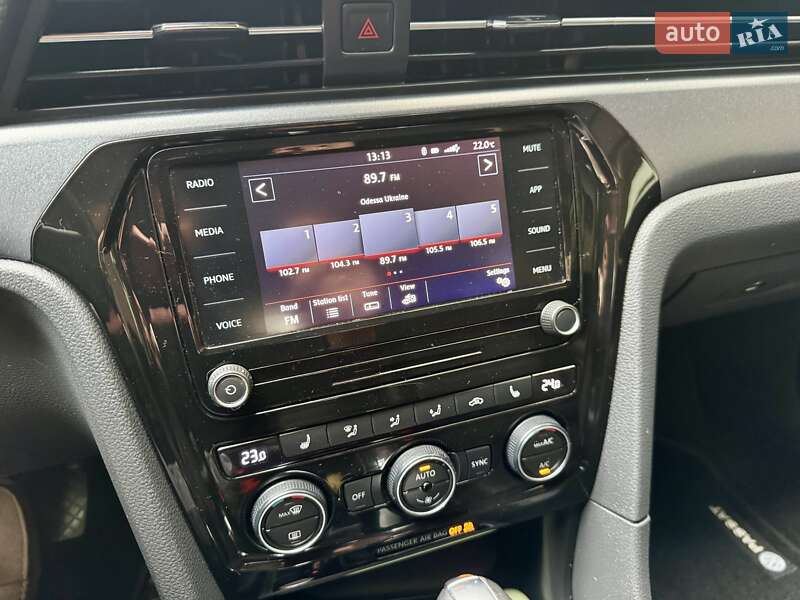 Седан Volkswagen Passat 2020 в Одессе