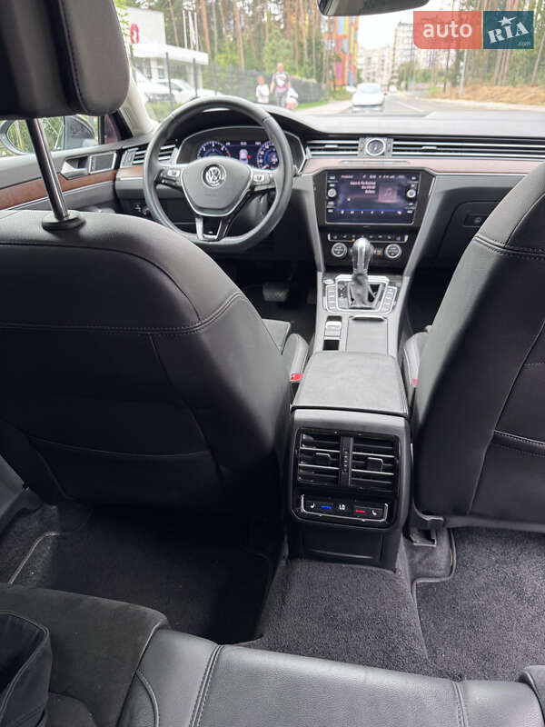 Седан Volkswagen Passat 2017 в Житомире фото 17 Седан Volkswagen Passat 2017 в Житомире