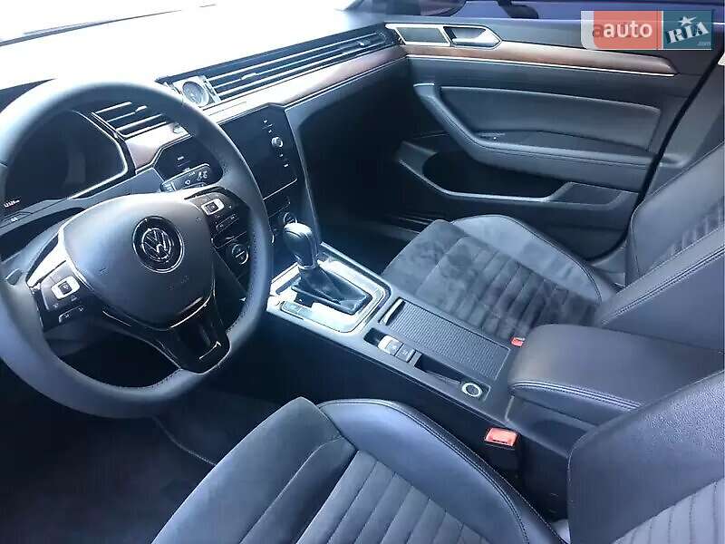 Седан Volkswagen Passat 2017 в Житомире фото 42 Седан Volkswagen Passat 2017 в Житомире